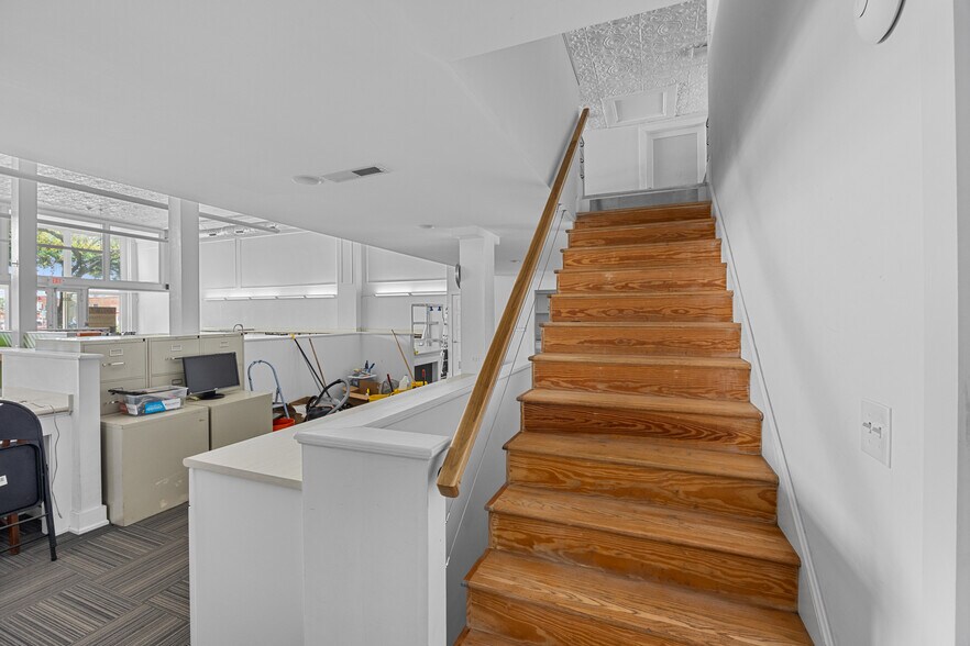 More Photos Of 408-410 Martin Luther King Jr Blvd, Savannah Storefront Retail Residential For Sale