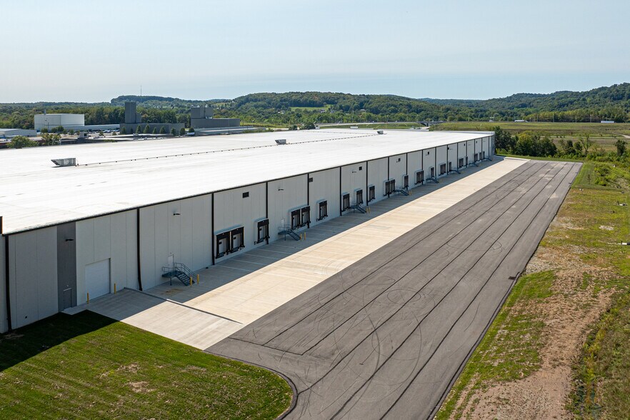 More Photos Of 737 Waltz Mill Rd, Ruffs Dale Warehouse For Lease