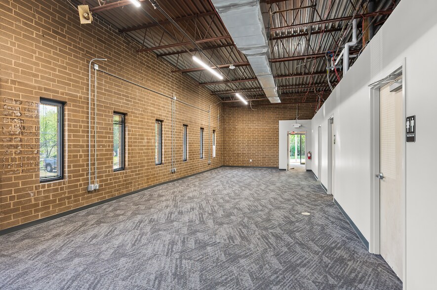 More Photos Of 1218 Hickory Chapel Rd, High Point Light Distribution For Lease