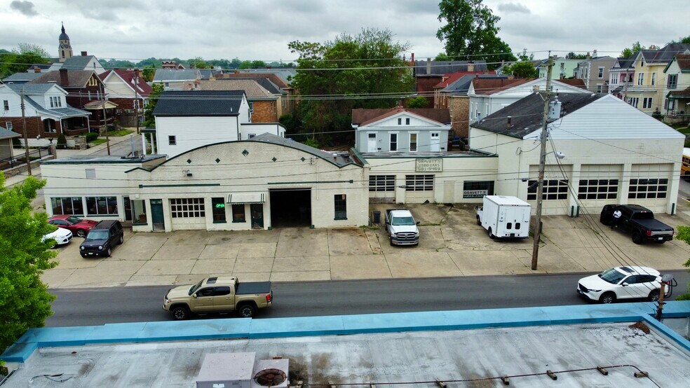 More Photos Of 180 Fairfield Ave, Bellevue Restaurant For Sale