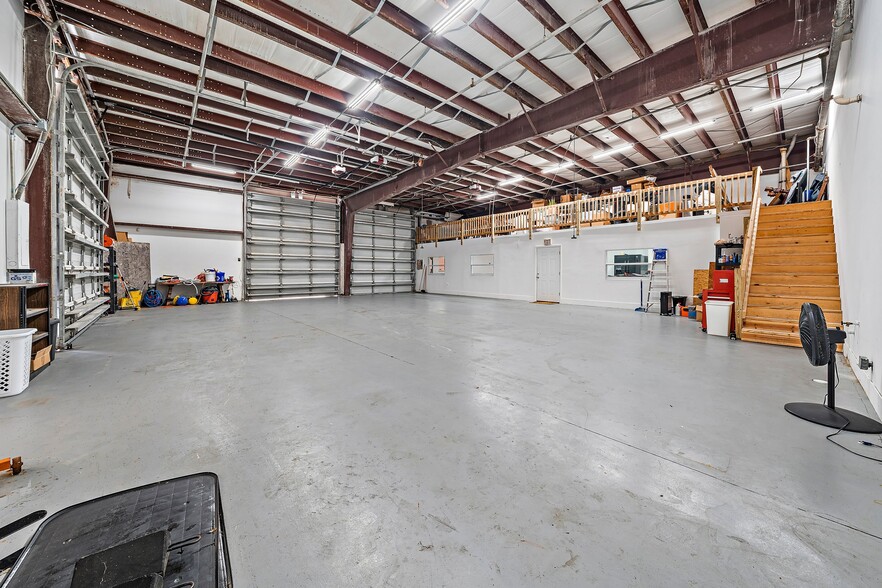 More Photos Of 1501 SE Decker Ave, Stuart Warehouse For Sale