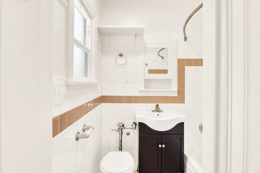 More Photos Of 1517 17th St, Sacramento Apartments For Sale