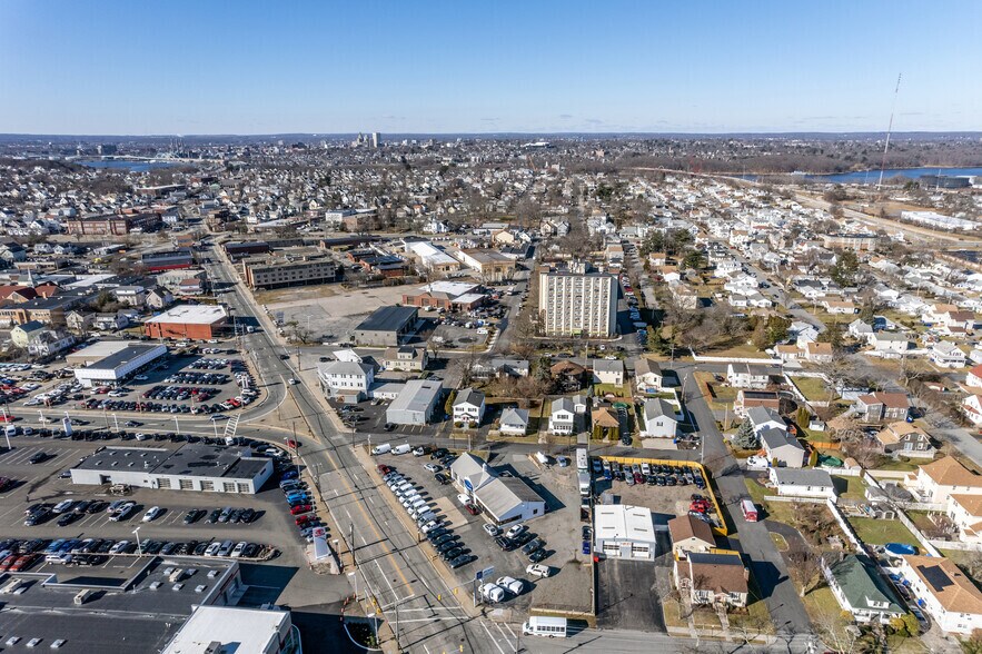 More Photos Of 460 Taunton Ave, East Providence Auto Dealership For Sale