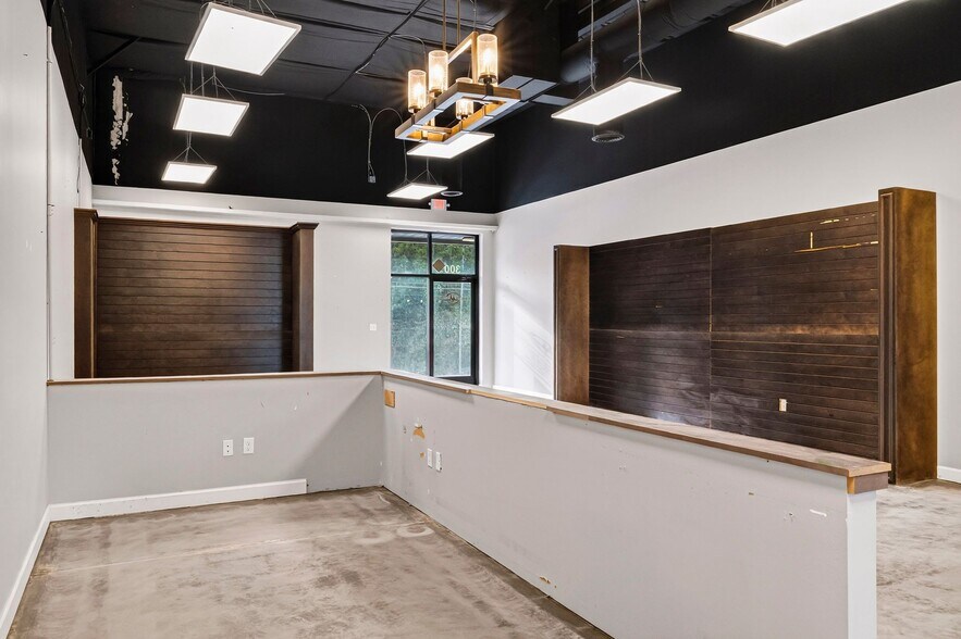 More Photos Of 1557 Pooler Pky, Pooler Storefront Retail Office For Lease