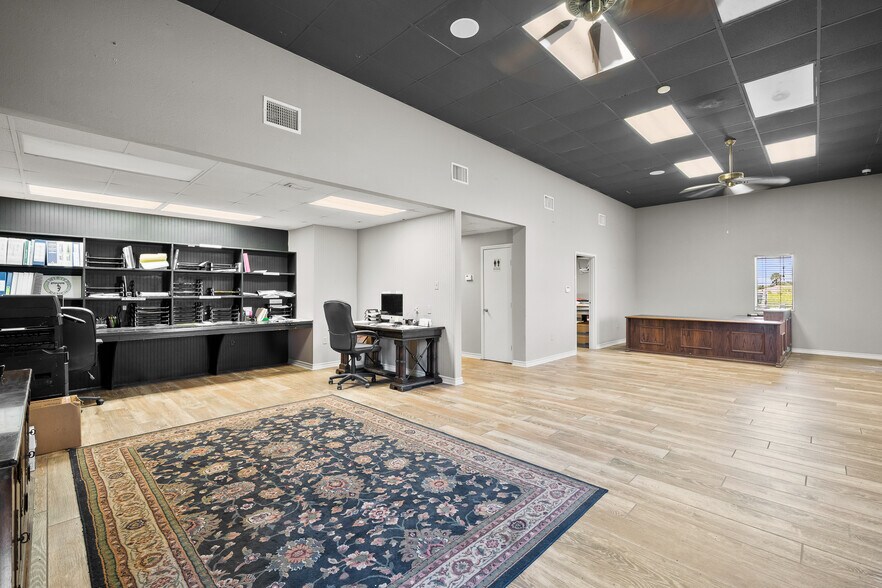 More Photos Of 8808 County Road 1458, Taft Flex For Sale