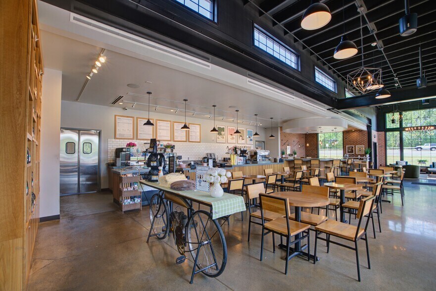 More Photos Of 640 Braves Blvd NE, Rome General Retail For Sale