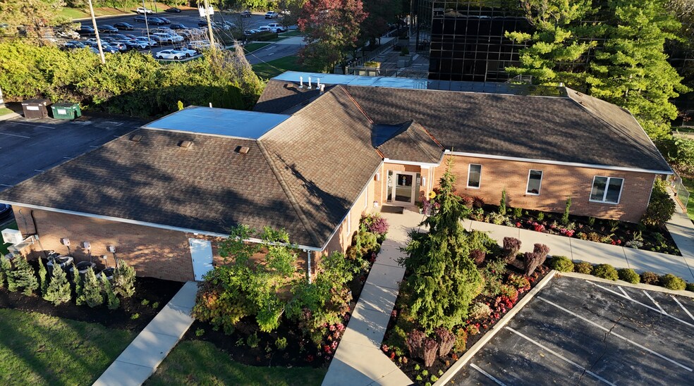 More Photos Of 480 Colonial Pky, Columbus Medical For Lease