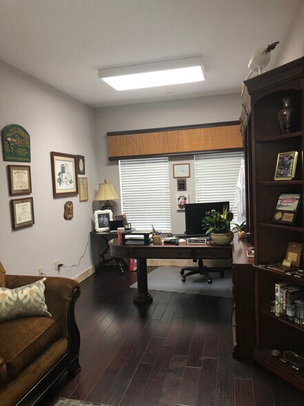 More Photos Of 714 Manatee Ave E, Bradenton Medical For Lease