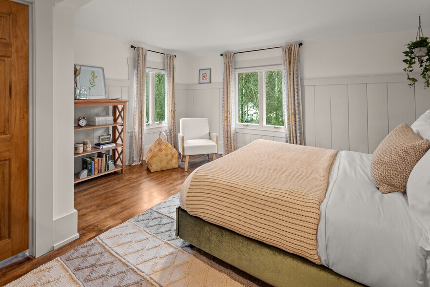 More Photos Of 56 Turner Mill Ln, Stowe Specialty For Sale