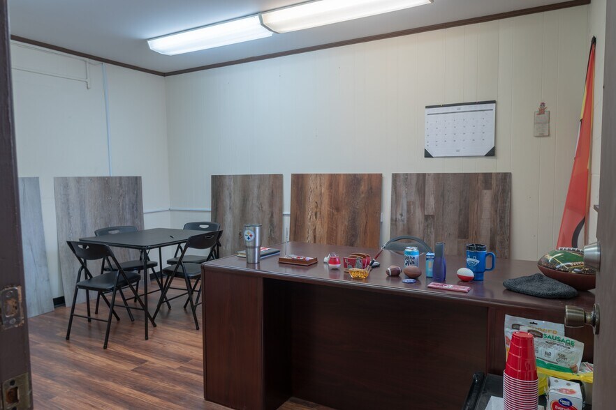 More Photos Of 385-387 Industrial Dr, Mount Juliet Warehouse For Lease