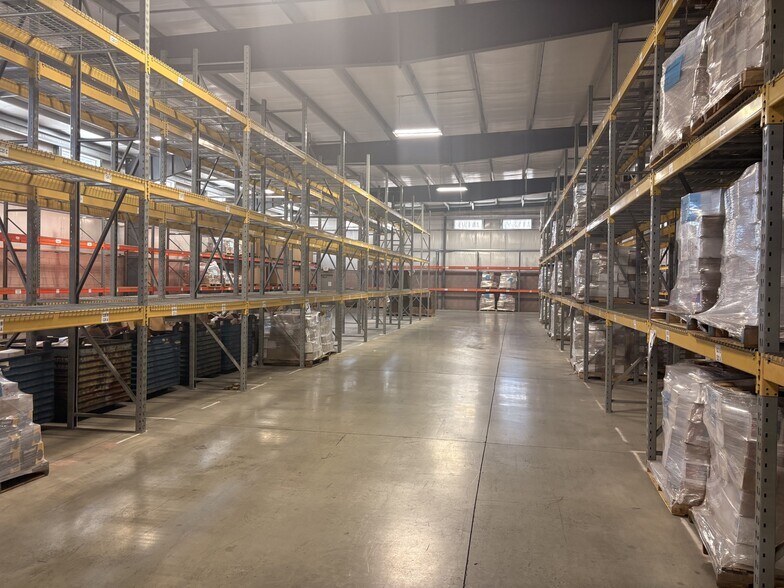 More Photos Of 22555 Ascoa Ct, Strongsville Warehouse For Lease