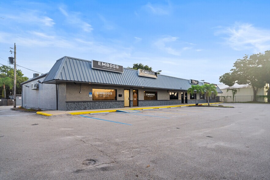 More Photos Of 1238-1248 16th St, Vero Beach Storefront For Sale