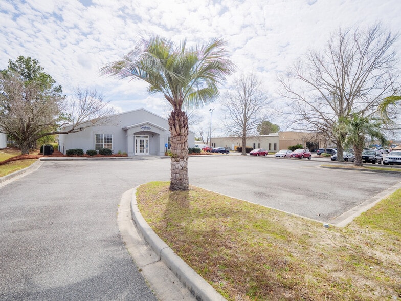 More Photos Of 1709 River St, Valdosta Office For Lease