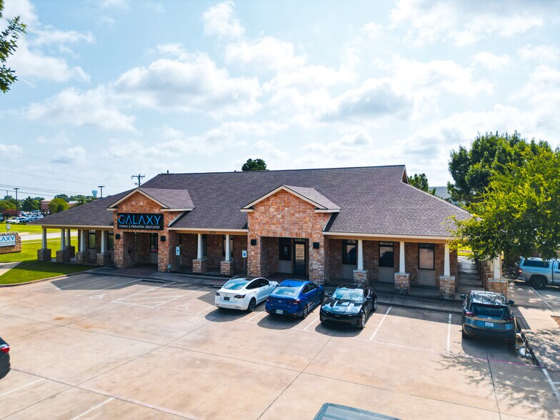 More Photos Of 6252 Davis Blvd, North Richland Hills Medical For Sale