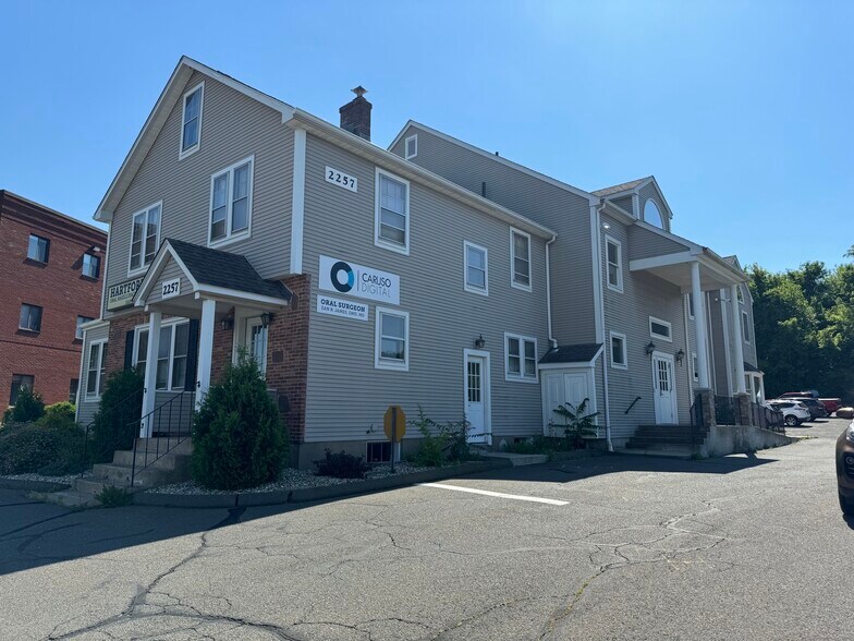 More Photos Of 2257 Silas Deane Hwy, Rocky Hill Medical For Lease