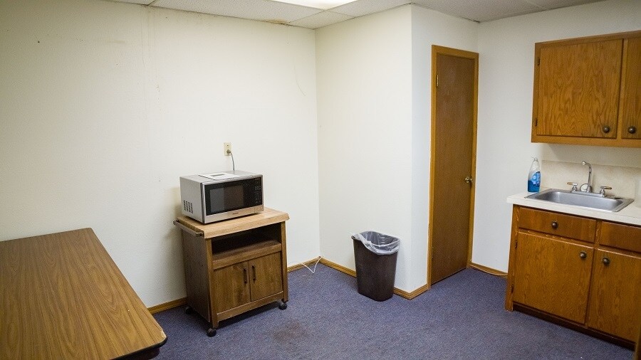 More Photos Of 4310 Oklahoma Ave, Woodward Distribution For Sale