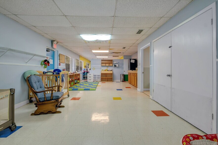 More Photos Of 3472 N Monroe St, Tallahassee Office For Sale