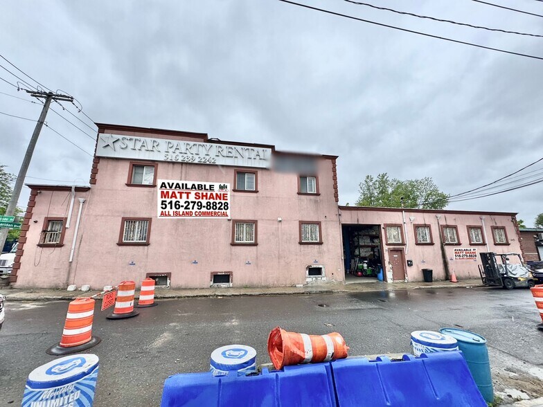 More Photos Of 81 Sheridan Blvd, Inwood Warehouse For Sale