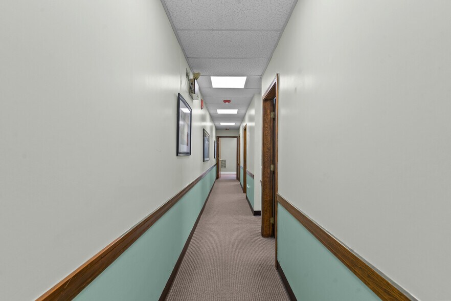 More Photos Of 1050 Main St, East Greenwich Office For Sale