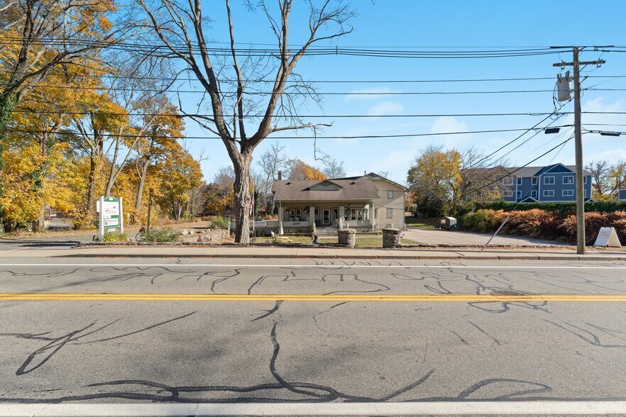 More Photos Of 4372 Post Rd, East Greenwich Office Residential For Sale