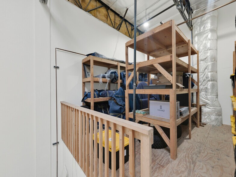 More Photos Of 1211 Flynn Rd, Camarillo Warehouse For Sale