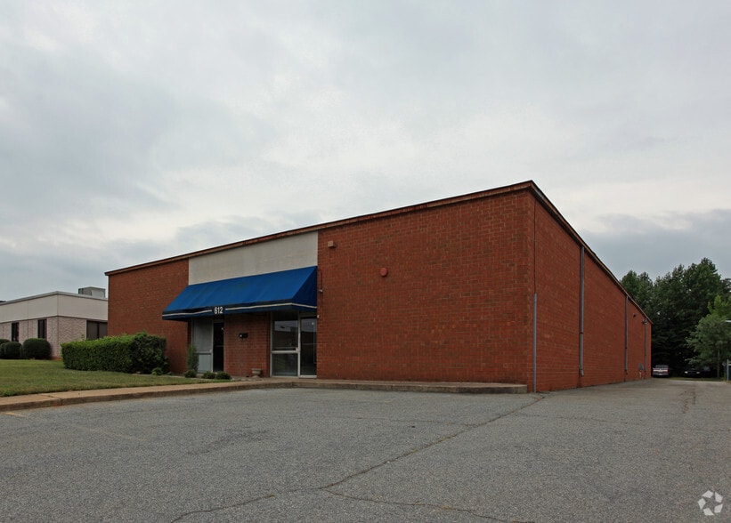 More Photos Of 612 Industrial Ave, Greensboro Warehouse For Sale