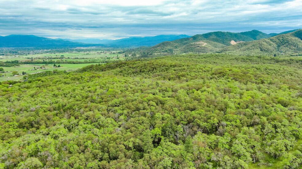 More Photos Of 8785 Blackwell Rd, Central Point Land For Sale