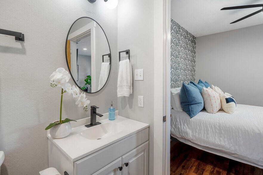 More Photos Of , Houston Multifamily For Sale