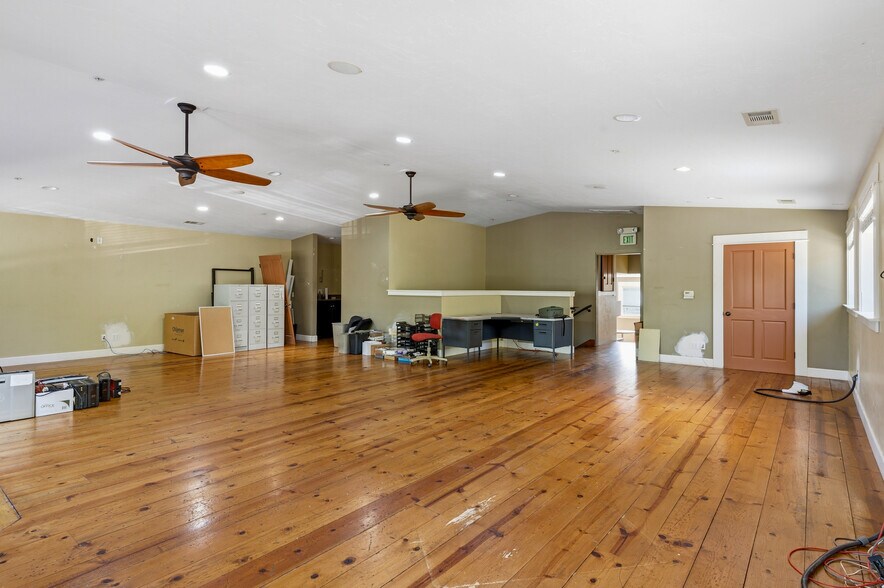 More Photos Of 450 Colfax Ave, Grass Valley Restaurant For Sale