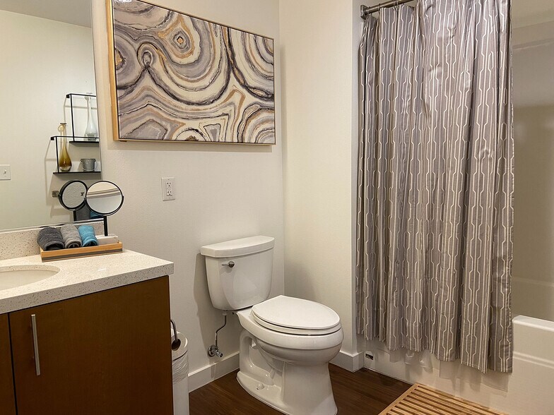 More Photos Of 1250 E Burnside St, Portland Apartments For Lease