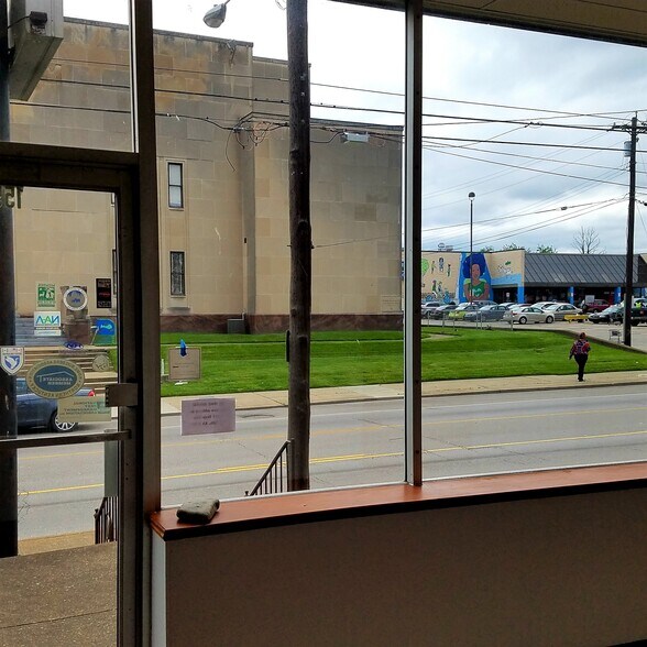 More Photos Of 1552 Madison Ave, Covington Medical For Sale