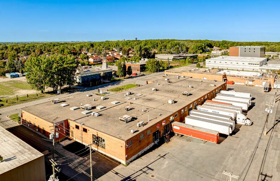 More Photos Of 1600-1650 Boul Saint-Régis, Dorval Industrial For Sale