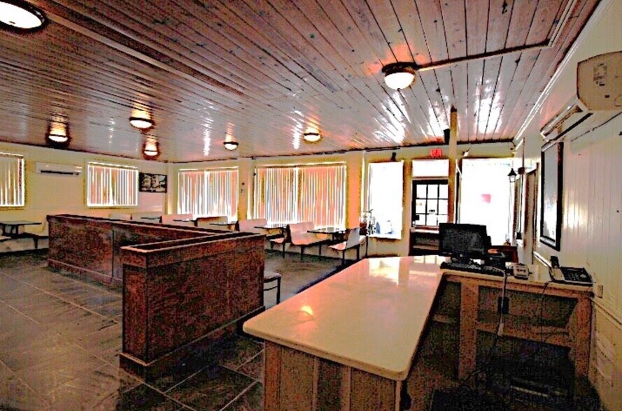 More Photos Of 10155 Main St N, Nahunta General Retail For Sale