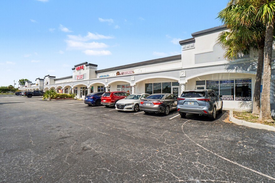 More Photos Of 3028 Santa Barbara Blvd, Cape Coral Unknown For Lease
