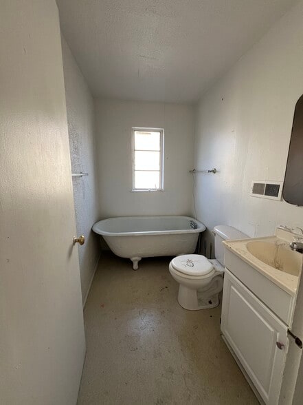 More Photos Of 2600-2604 Melrose Ave, Cincinnati Apartments For Sale