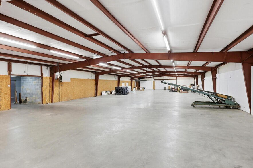 More Photos Of 2154 Old Charleston Rd NE, Cleveland Refrigeration Cold Storage For Sale