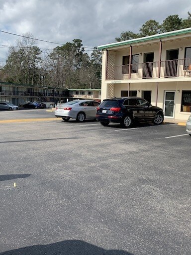 More Photos Of 1101 Church St, Conway Hotel For Sale