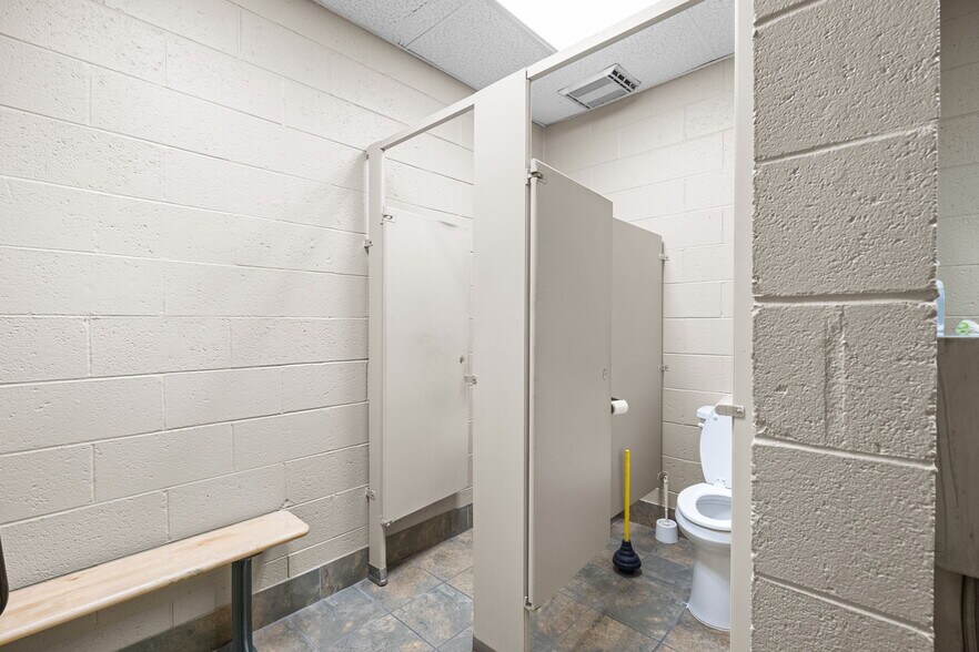 More Photos Of 2 Pheasant Run, Newtown Research And Development For Sale