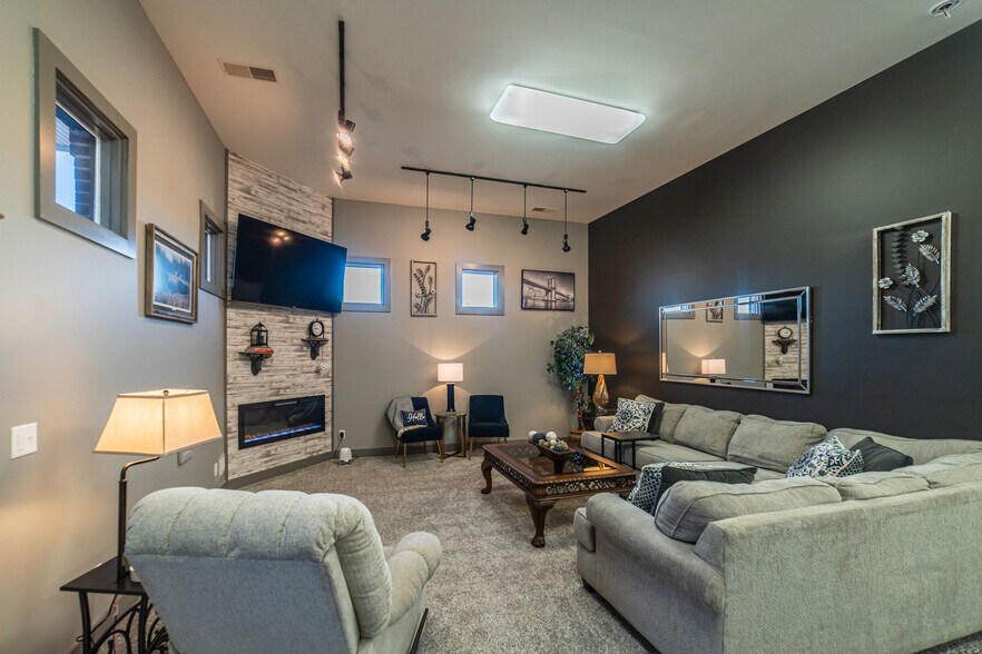 More Photos Of 333 N 9th St, Paducah Storefront Retail Residential For Sale