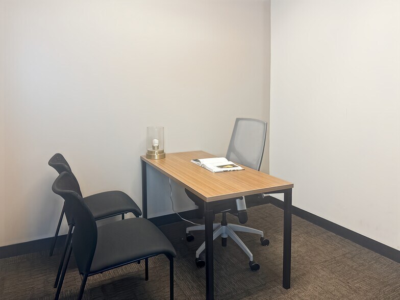 More Photos Of 9840-9860 Von Allmen Ct, Louisville Coworking Space