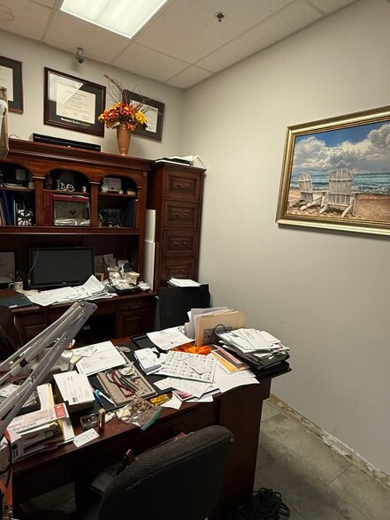 More Photos Of 11124 Kingston Pike, Knoxville Freestanding For Lease