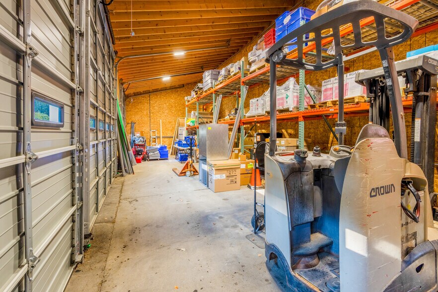 More Photos Of 28 Commercial Ct, Auburn Manufacturing For Sale