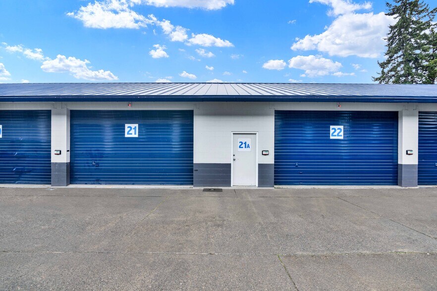 More Photos Of 2415 70th Ave W, University Place Self Storage For Lease