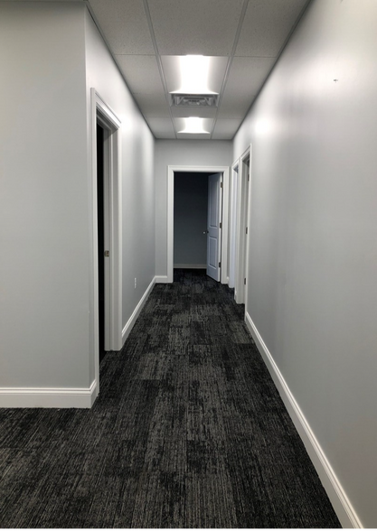More Photos Of 215 E Big Beaver Rd, Troy Medical For Lease