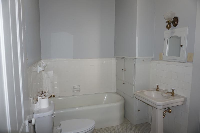 More Photos Of 668 N Main St, Jasper Storefront Retail Office For Sale