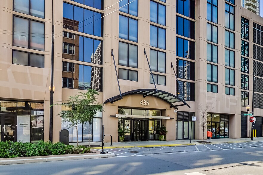More Photos Of 435 W Erie St, Chicago Apartments For Sale
