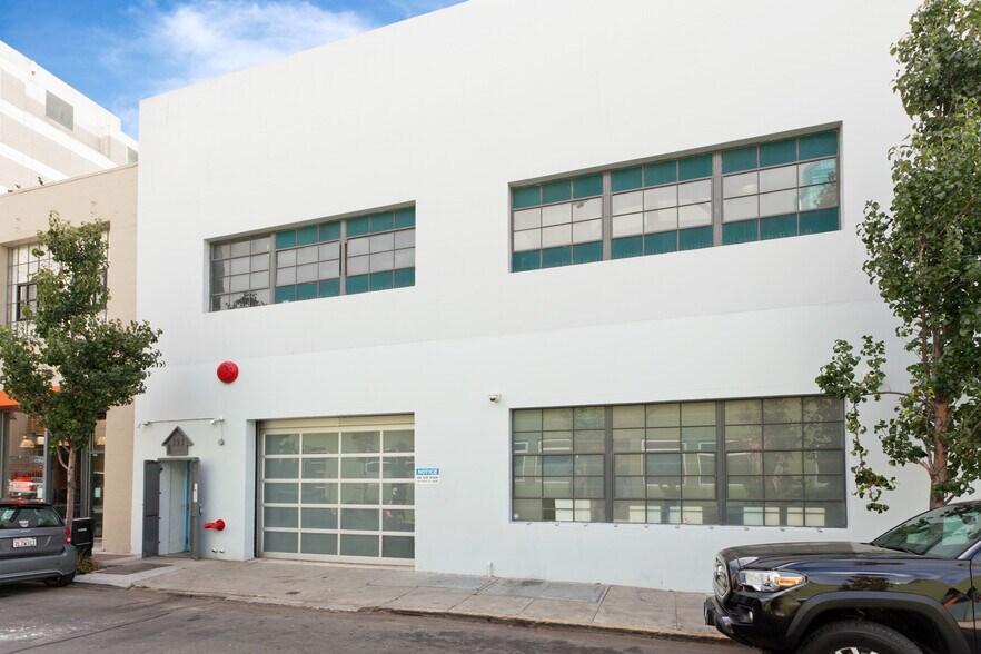 More Photos Of 363 Clementina St, San Francisco Showroom For Sale