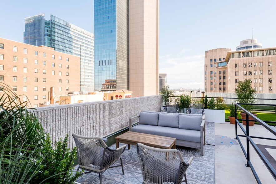 More Photos Of 101 N 1st Ave, Phoenix Office For Lease