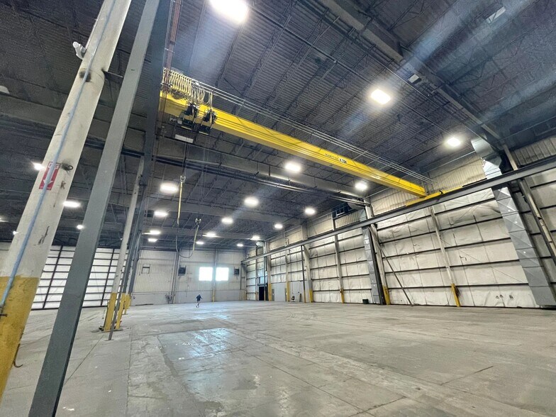 More Photos Of 901 E Main St, Warsaw Warehouse For Lease
