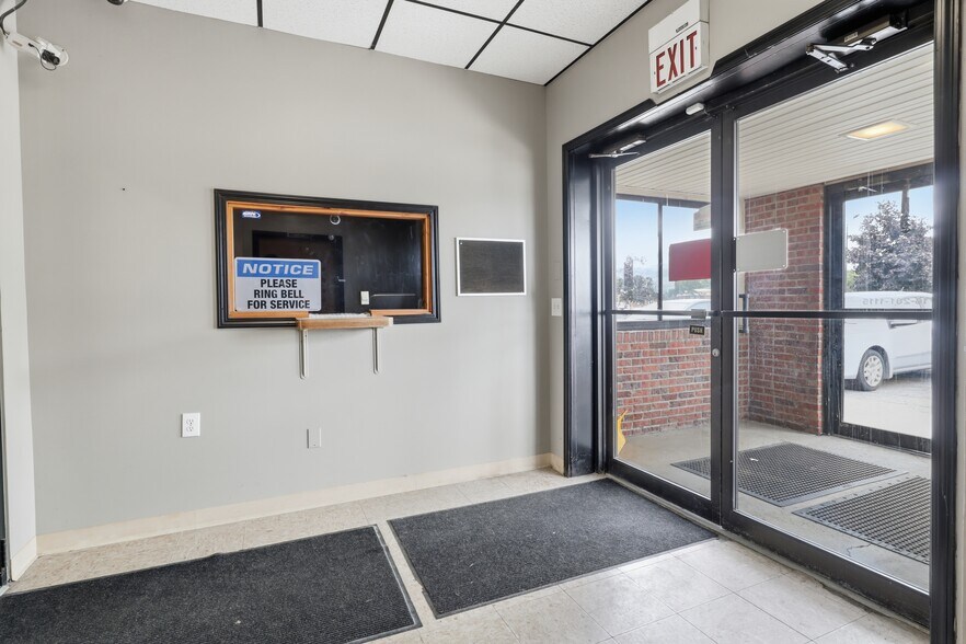 More Photos Of 6614 Lincoln Ave, Lockport Restaurant For Sale